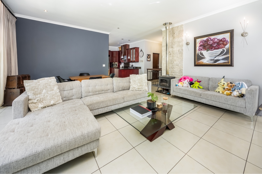 4 Bedroom Property for Sale in Durbanville Western Cape